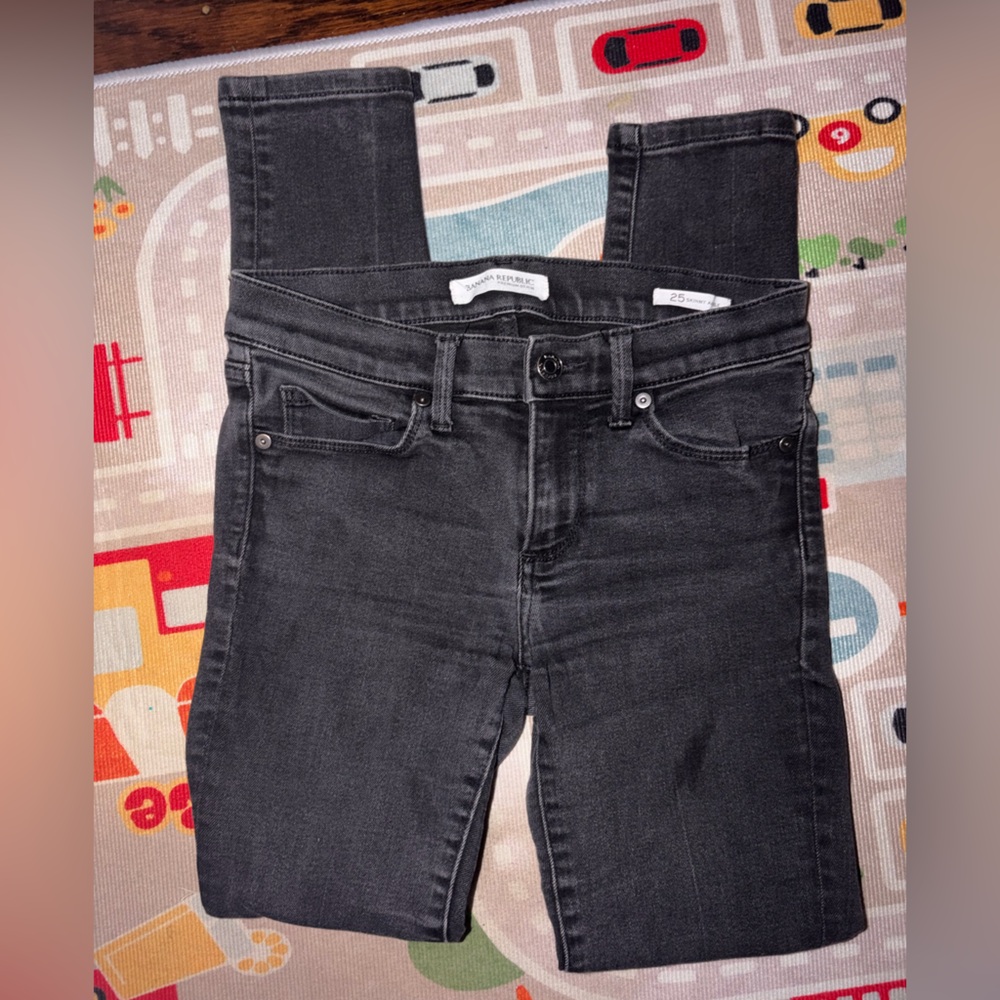 Banana republic premium denim black skinny ankle jean
